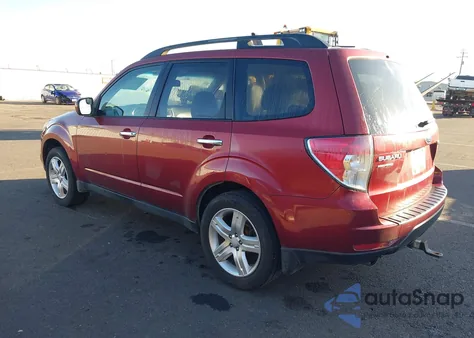 2010 Subaru Forester 2.5X Limited z USA, uszkodzony, nr VIN JF2SH6DC8AH724273